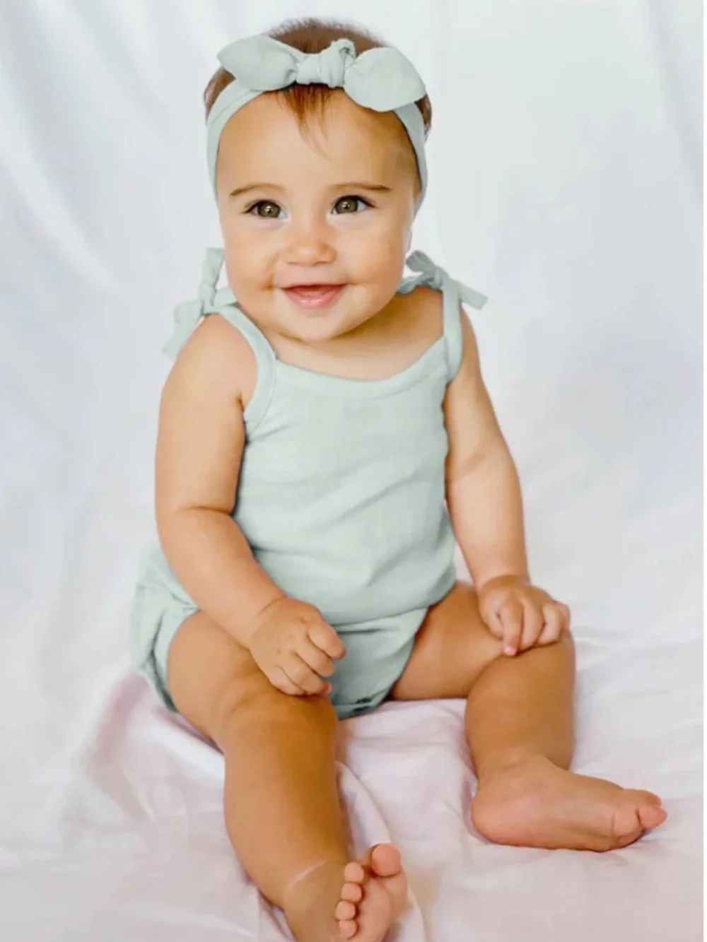 0-3m NWT L'ovedbaby Girls Organic Muslin Tie-Shoulder Bodysuit-Green Tea - Picture 2 of 5
